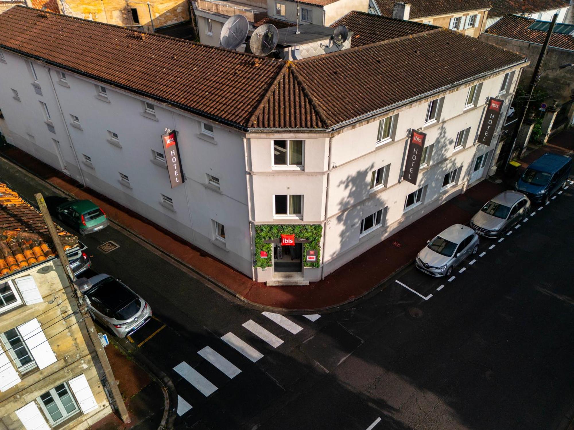 Hotel Ibis Cognac Centre Exterior foto