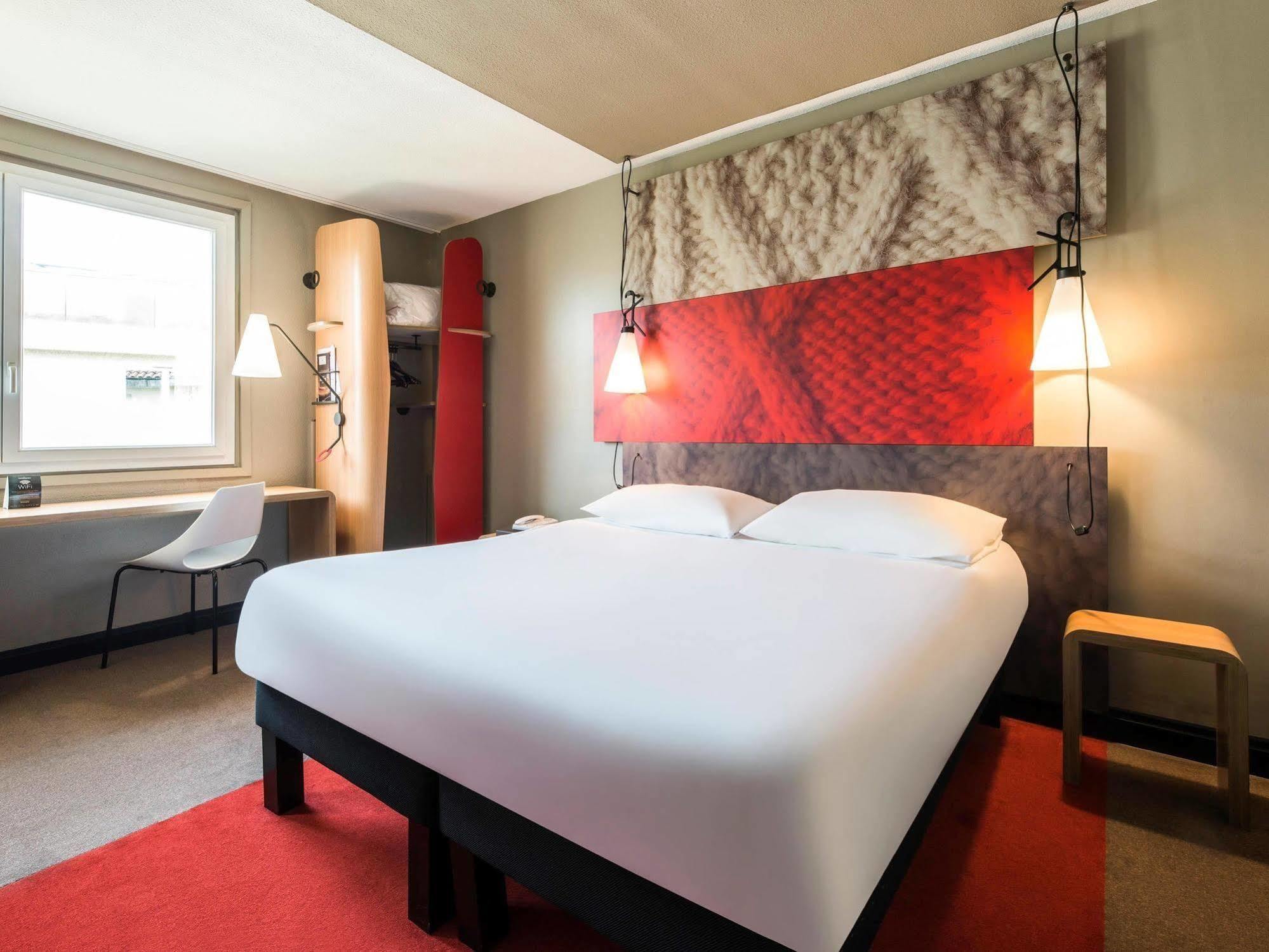 Hotel Ibis Cognac Centre Exterior foto