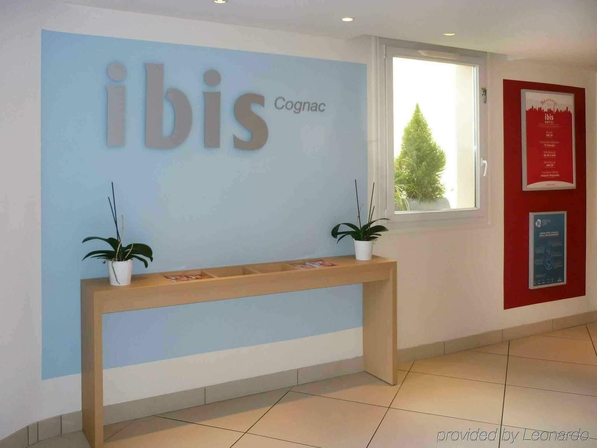 Hotel Ibis Cognac Centre Exterior foto